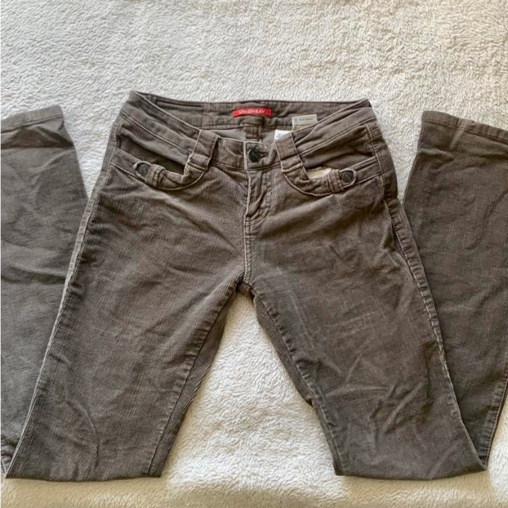 SOLD: UNION BAY Low Rise Corduroy Jeans Size 1